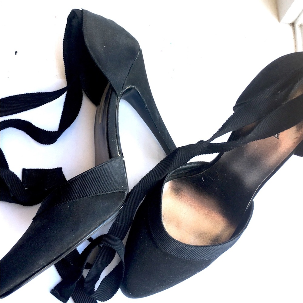 Gorgeous satin Baker’s heels w fabric ankle straps
